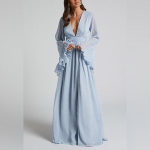 ShowPo Blue Gown size 4 BNWT